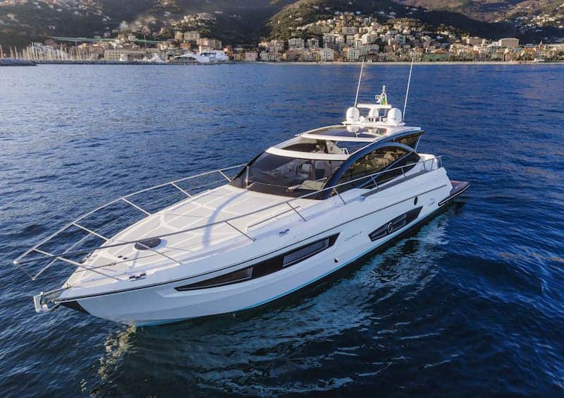 Rio Yachts Sport Coupe 56, proue Rio Yachts Sport Coupe 56, proue