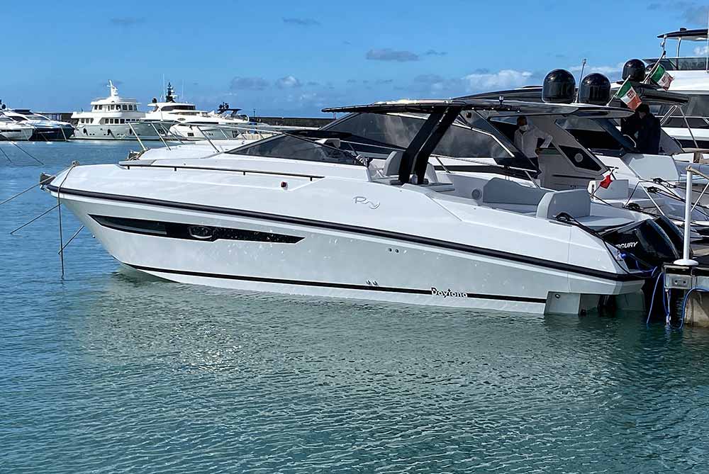 Rio Yachts Daytona première