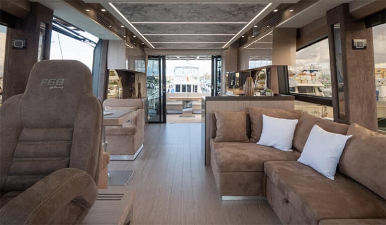 sessa fly 68 gullwing, poste de pilotage sessa fly 68 gullwing, poste de pilotage