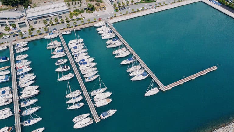 Marina di San Lorenzo postes d'amarrage