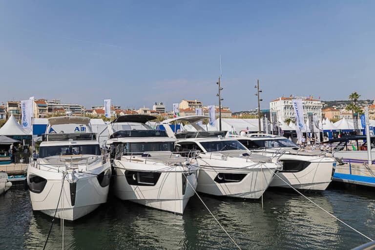 Absolute-Yachts-Cannes-Yachting-Festival-2021