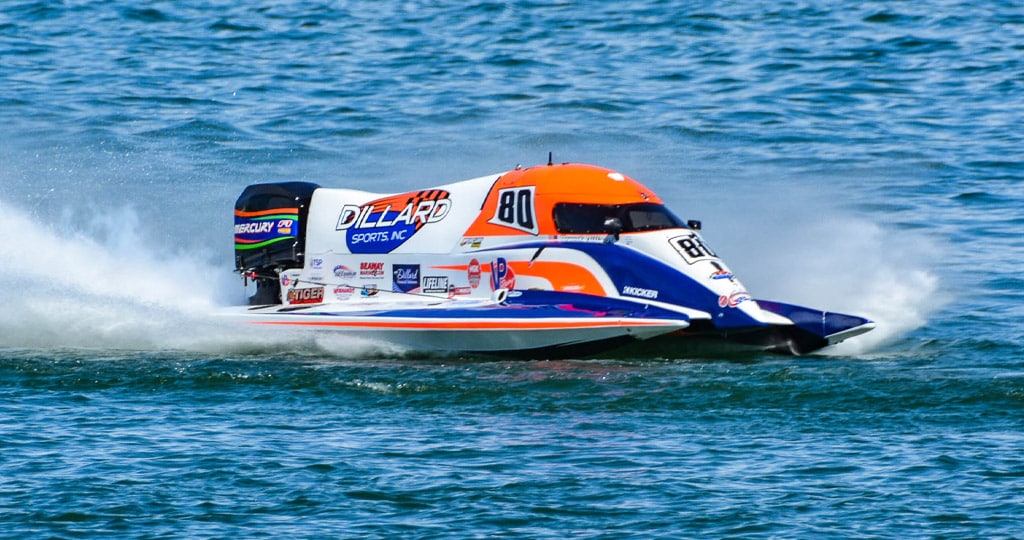 formula-one-powerboat