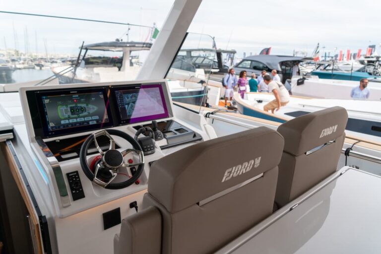 Hanse-Fjord-53-XL-cockpit