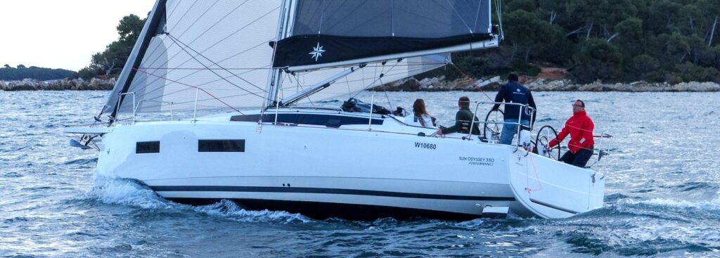 Jeanneau-Sun-Odyssey-350-navigation