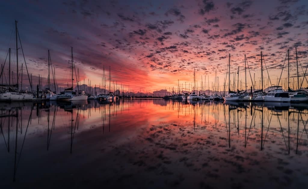 Voile, moteur et essais en mer