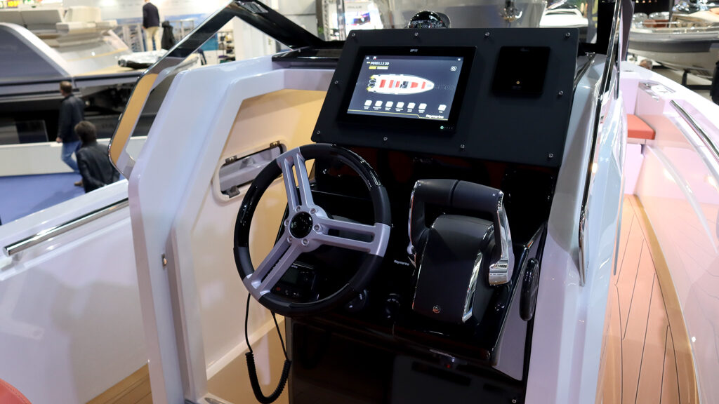 pirelli 30 console