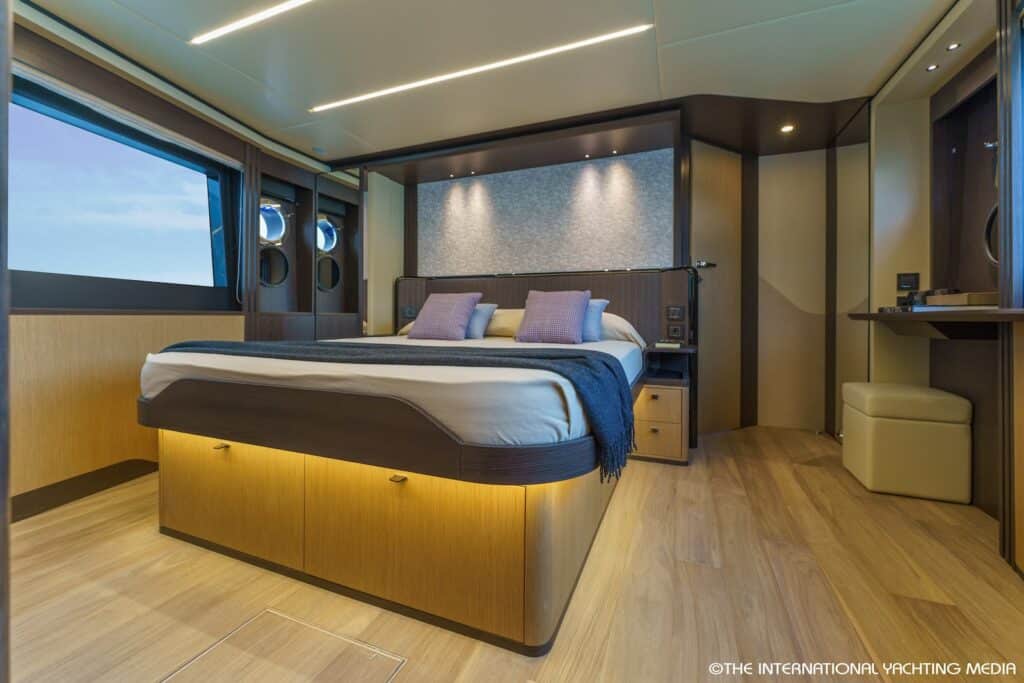 Absolute 52 Fly cabine propriétaire