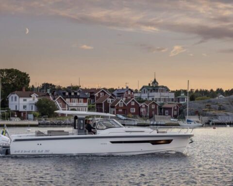 Nimbus Group EdgeWater PowerBoats