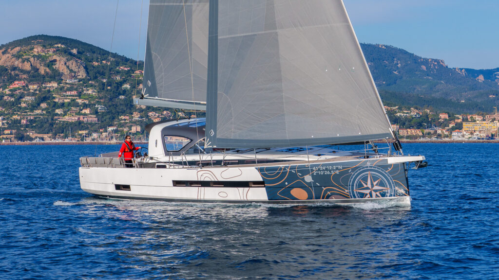 Jeanneau Yachts 55 étrave