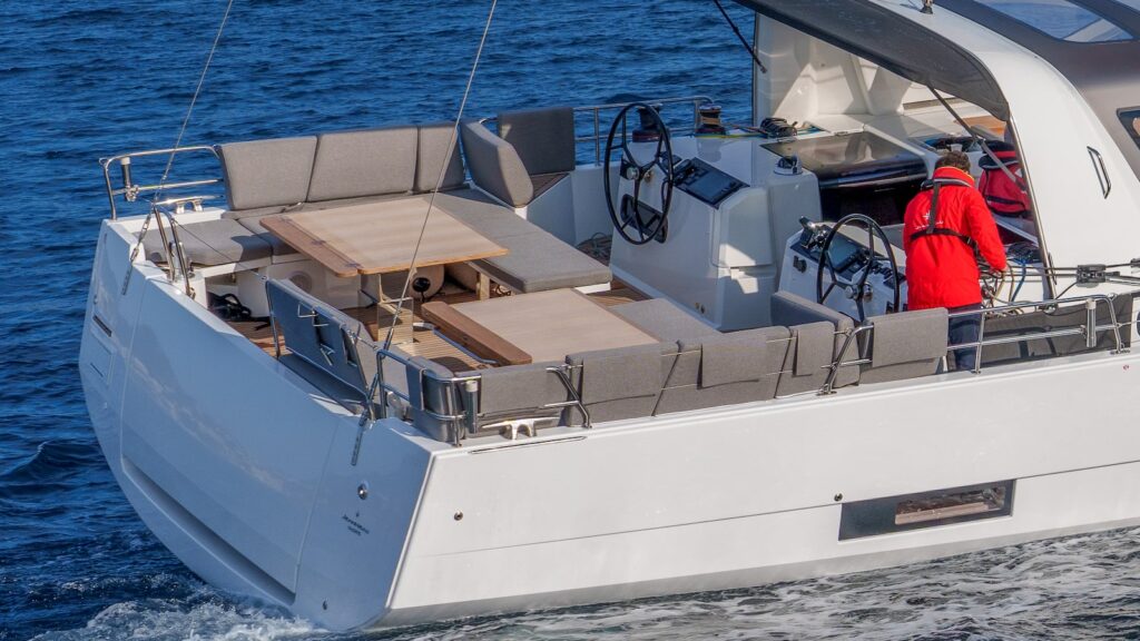 Jeanneau Yachts 55 poupe