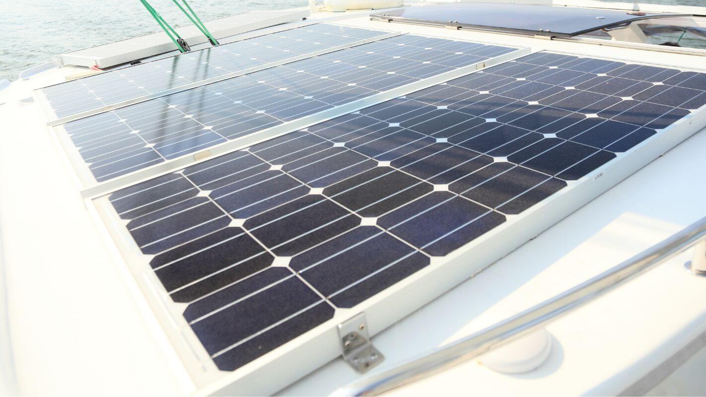 panneaux solaires rigides
