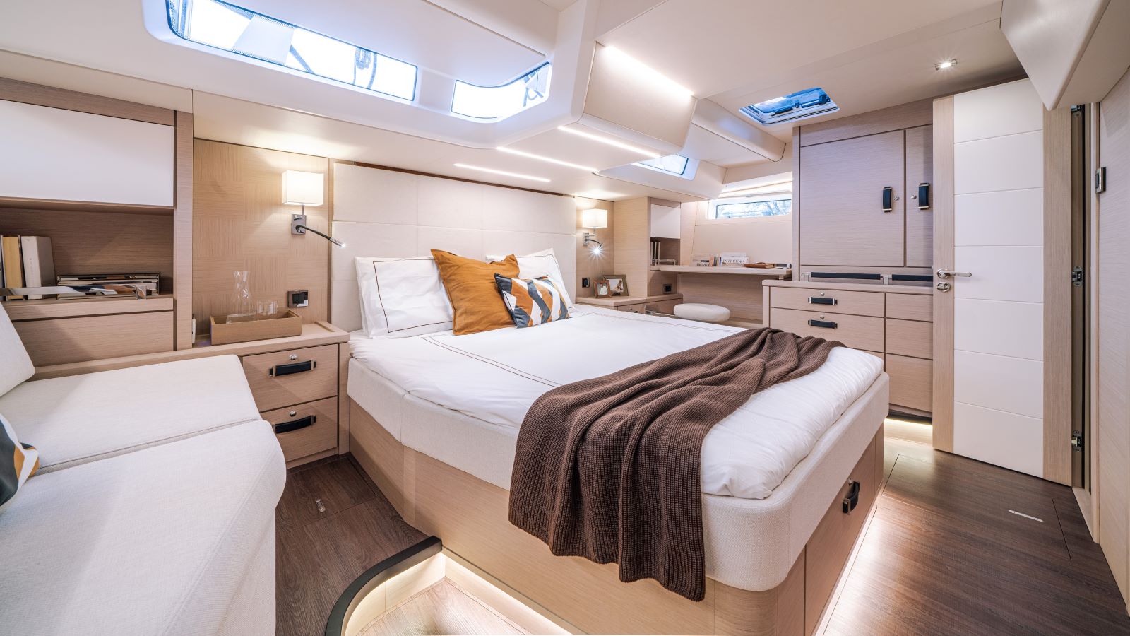 Jeanneau Yachts 65 cabine