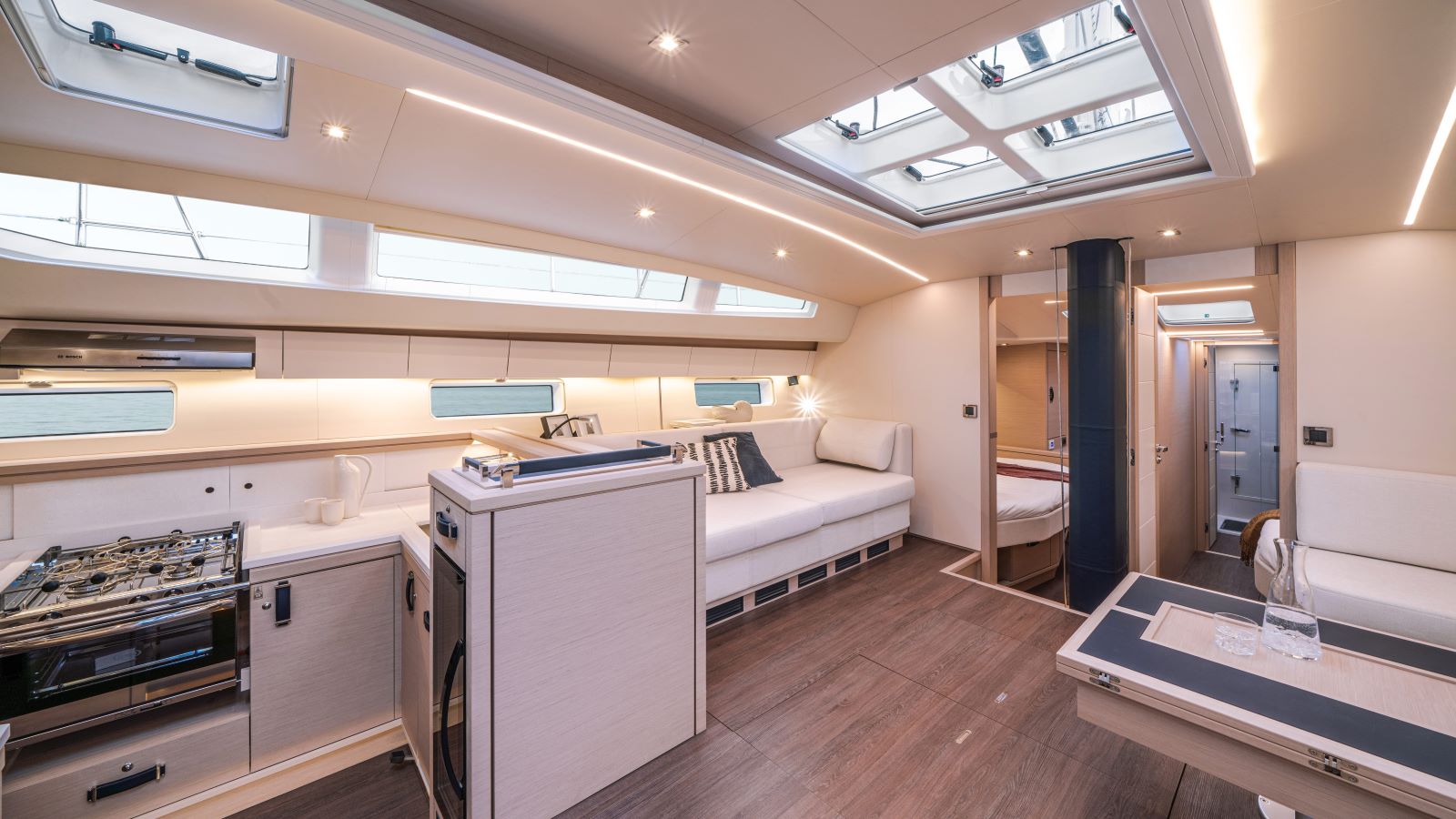 Jeanneau_Yachts_65-Jeanneau