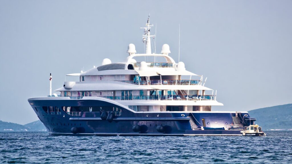 YACHTS SUPPLY SUPERYACHT