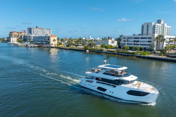 Absolute Yachts Navetta 70 photo