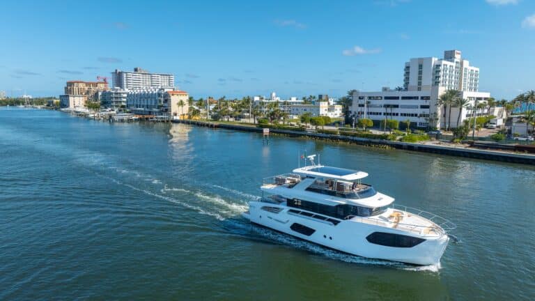 Absolute Yachts Navetta 70 photo