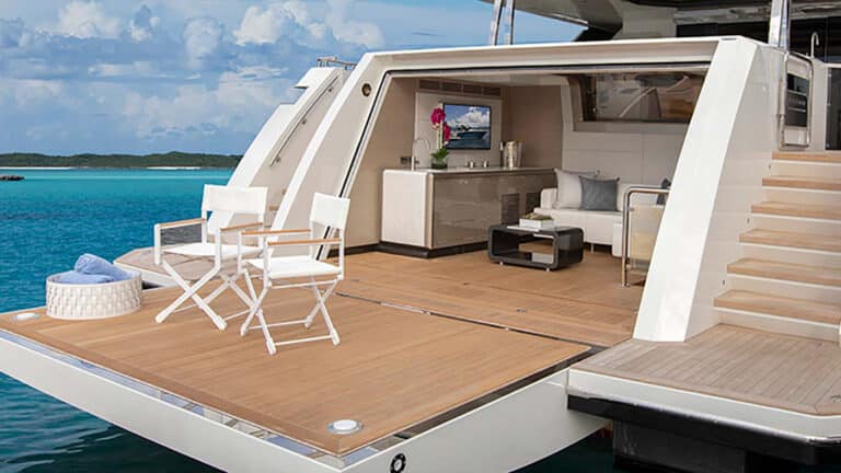 Ocean-Alexander-35R-photo