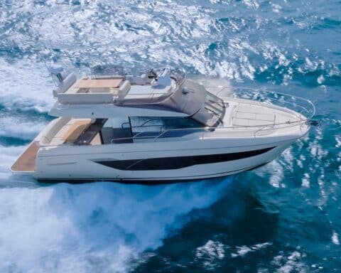 Prestige F 4.3 photo