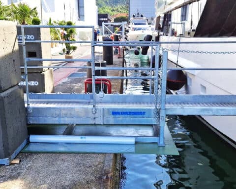 passerelles navaltecnosud-quai