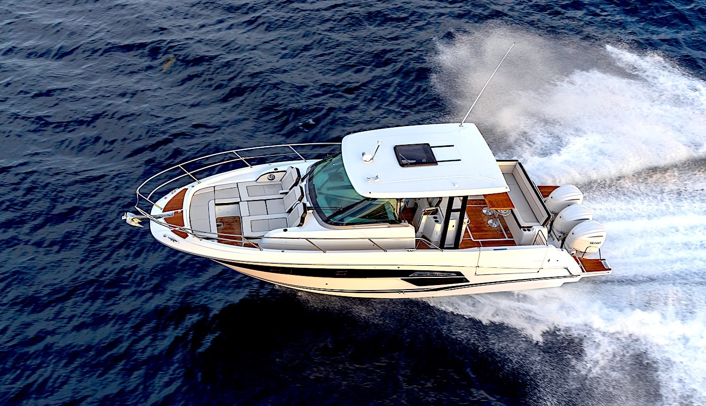 Jeanneau Cap Camarat 12.5 WA, compagnon d’aventures. Essai en mer.