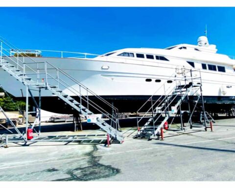 navaltecnosud boat stand échelles pour les chantiers