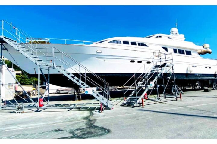 navaltecnosud boat stand échelles pour les chantiers