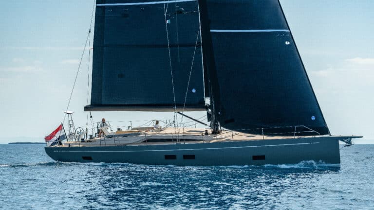 Grand Soleil 65 Performance, l’évolution sportive est plus élégante et rapide que jamais