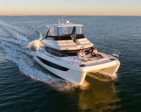 aquila-power-catamarans-fr