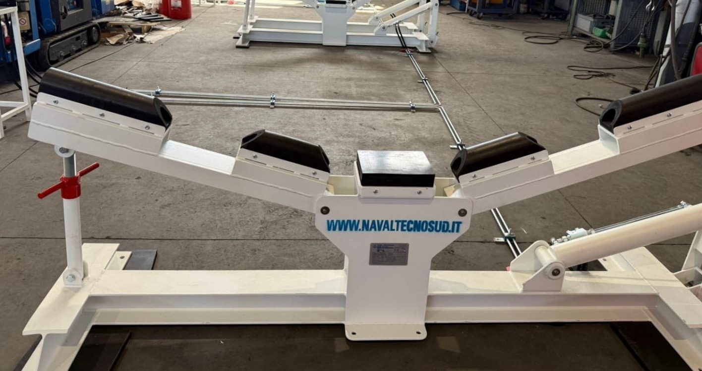 navaltecnosud boat stand transport nautique