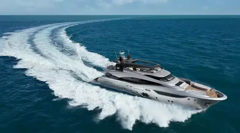 Le groupe Beneteau réorganise ses activités aux États-Unis : arrêt de la production à Cadillac et cession de trois marques historiques