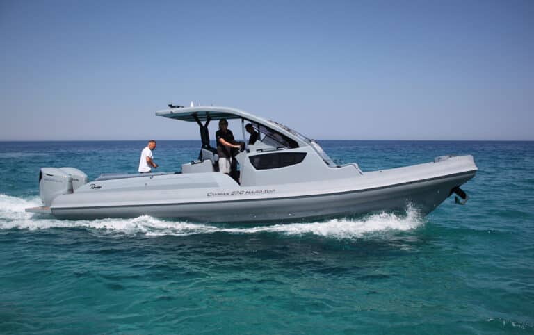 Cayman 37.0 à toit rigide